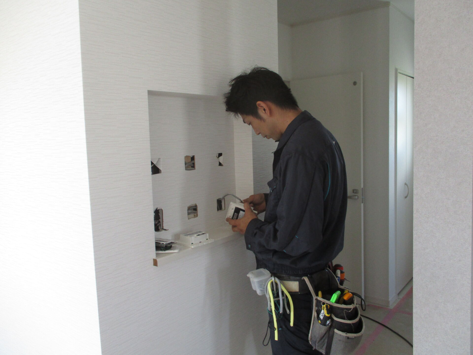 仕上げ作業_器具付け